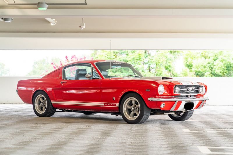 1965 ford mustang fastback 5-speed