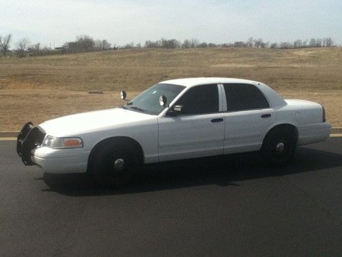 2006 ford crown victoria police interceptor (only 110k miles)