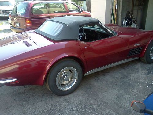 1971 corvette convertible 4 spd, ps/pb i'm the third owner, never seen winter!!