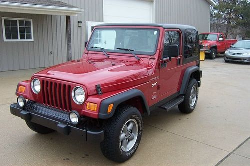 1998 jeep wrangler sport 4x4 4.0l 5 speed hardtop with air needs nothing.