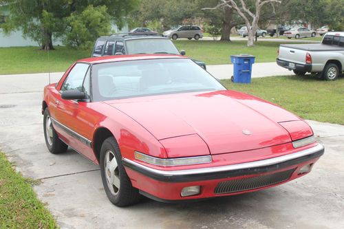 1990 red buick reatta excellent condition