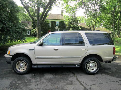 1998 ford expedition xlt with 4x4 and tow package with no reserve