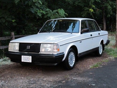 1992 volvo 240 gl ... 38,459 original miles ... one texas owner ... records