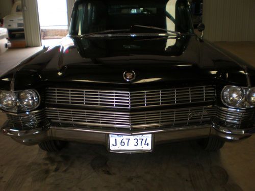 1965 cadillac fleetwood 75 limousine 4-door 7.0l