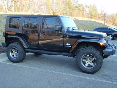 2010 jeep wrangler unlimited sahara with aev add-ons