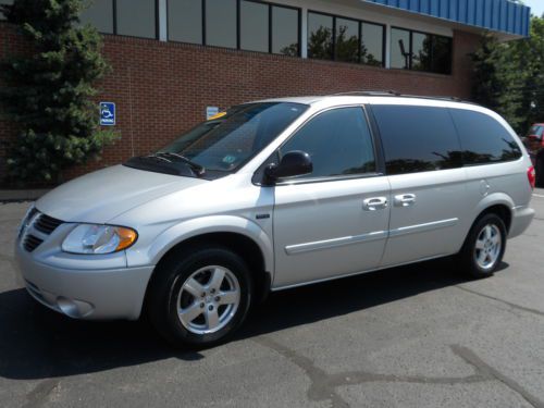 Heated leather seats dvd new tires brakes &amp; inspection loaded clean carfax