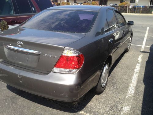 2005 toyota camry le gray solid condition**