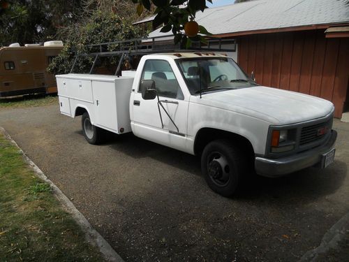 Gmc sierra 3500 7.4 eng and trans with 10,000 mi utility bed &amp; equip rack
