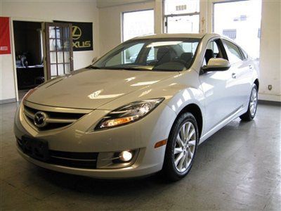 2012 mazda 6itouring factory warranty 6disc in dash cd mp3/aux  only 5k $13,995