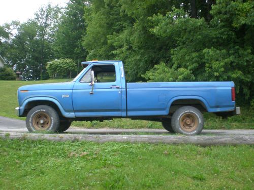 1984 ford f-150 4x4 straight 6 engine 4 speed manual transmission many new parts