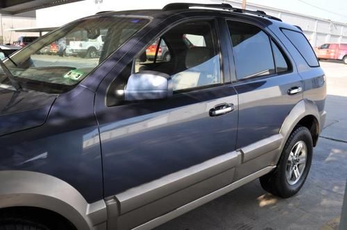 2004 kia sorento ex 3.5l v-6  leather and sunroof! priced to sell fast!