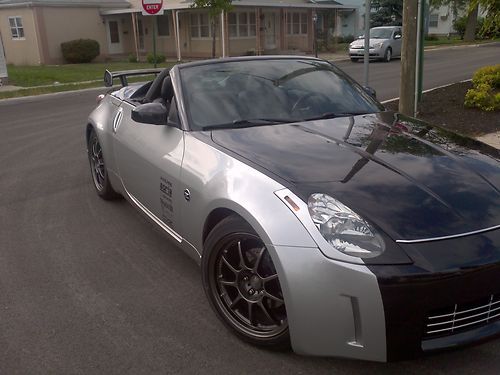 2005 350z  2dr roadster lots of custom work, lots of new parts low miles