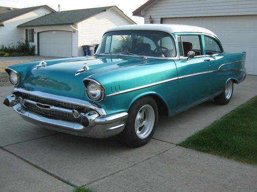 1957 chevy 210, old school, 283, 4 speed hot rod or driver