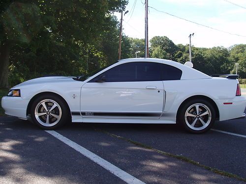 ****2003 ford mustang mach i coupe 2-door 4.6l   low miles****