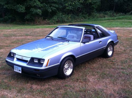 1985 ford mustang gt t-top