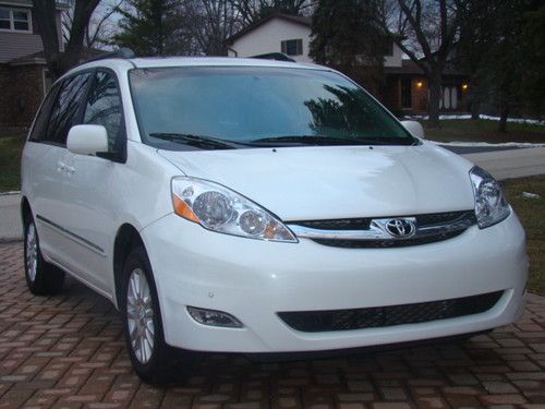 10 sienna xle awd! navi, dvd, leather, full power every option possible must see
