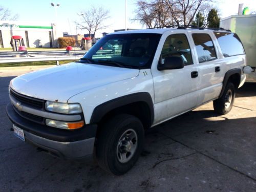 2002 chevy suburban k2500 302k miles, 4x4 seized engine!!! quick sell