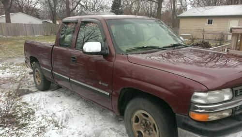 2000 chevy silverado 3dr extended cab ls 3dr pickup runs and drives mint