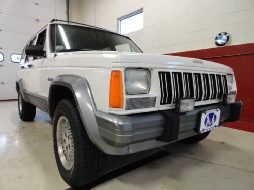 1996 jeep cherokee country sport  4.0l 97k no reserve carfax certified
