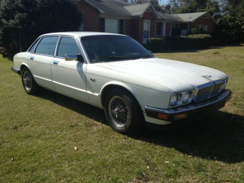 1990 jaguar xj6 runs and drives great! clear title. white with blue leather.