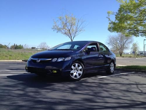 2011 honda civic lx, clean, low mileage, great on gas