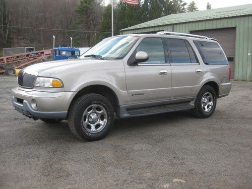 2000 lincoln navigator 4x4 luxury 5.4l auto, fully loaded clean  no reserve