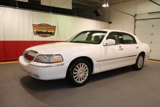 2003 white executive leather v8 full power low miles