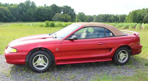 1998 ford mustang convertible 47k orig miles great condition!