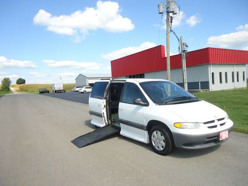 1999 dodge grand caravan wheelchair/handicap ramp van side entry conversion