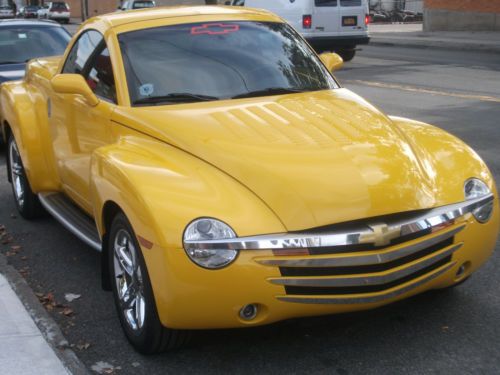 2004 ssr 500 miles yellow chrome wheels
