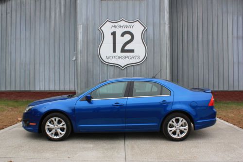 2012 ford fusion se - metallic blue - low miles!!