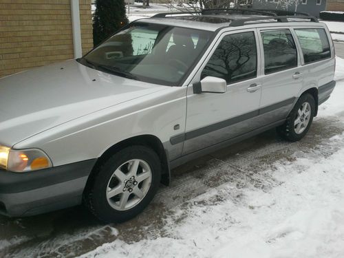 1999 volvo v70 x/c awd wagon 4-door 2.4l