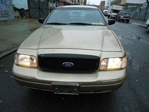 2010 ford crown victoria nyc yellow cab painted brown 4.6 no reserve collectible