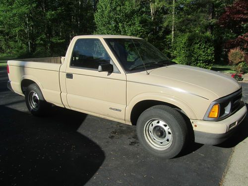 1994 chevrolet s10 pickup truck, single cab, tan, 300k miles, v4 2.2 engine