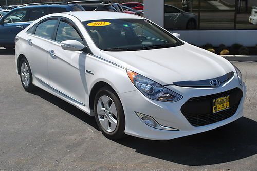 Certified pre-owned 2011 hyundai sonata hybrid with only 34k miles!!!!