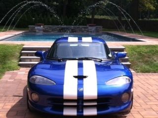 Dodge viper gts 1996 blue &amp; white 2 door coupe low miles v10 450 hp runs perfect