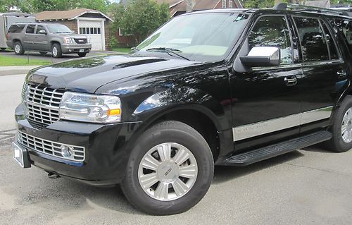 ********* 2008 lincoln navigator elite package - only 25,120 miles !!!!!!!!!!!!!