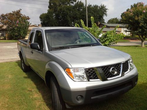 2006 nissan frontier xe extended cab pickup 4-door 2.5l  41000 gently used miles