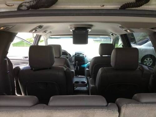 2007 toyota sienna le touring model with tow package