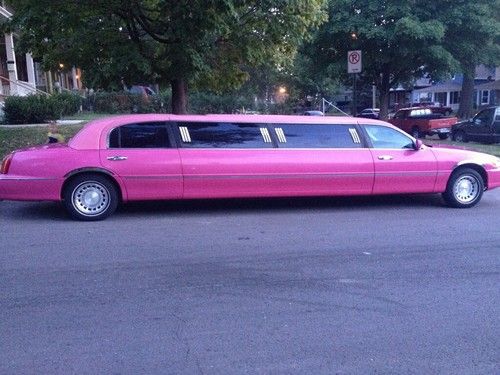 2000 lincoln town car 120" pink barbie limousine 10 passenger krystal no reserve