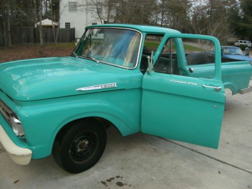 Ford f-100 1961 uni-body syleside texas truck - 292 y block with truck 4 speed