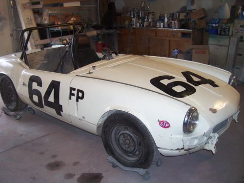 1964 vintage triumph spitfire racecar,
