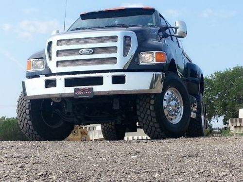 2005 ford crew cab 2wd