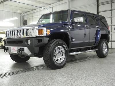 Blue 4wd hummer h3 4x4, sunroof, chrome wheels, power seat, financing available!
