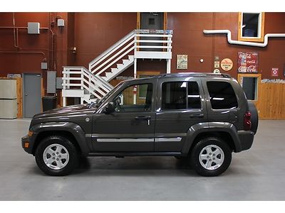 2005 jeep liberty diesel 4x4 sunroof crd limited leather 2.8l