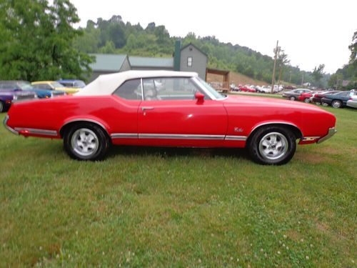 1971 olds  cutlass  convertiable  red