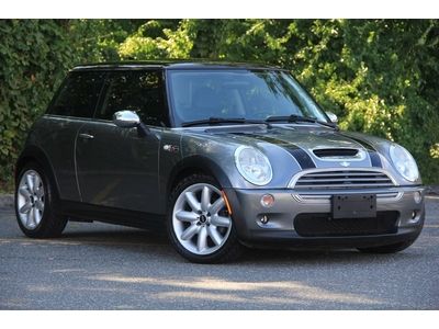 2004 mini cooper s, xenon, heated seats supercharged 6 speed manual no reserve