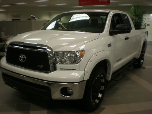 White,xsp-x,double cab, brand new,hard to find!!!!