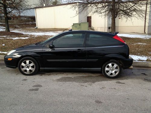 Black, great condition, 3dr hatchback, 4 cyl.