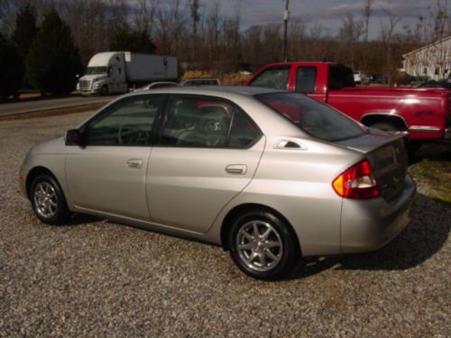 2002 toyota prius one owner!